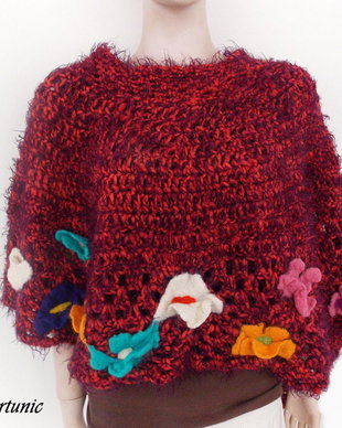 VANDUT - Poncho crosetat pentru orice anotimp,cu floricele impaslite 3 D