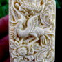 K0132 - Pandantiv, tridacna sculptata manual, pasarea Phoenix, 57x38x9mm