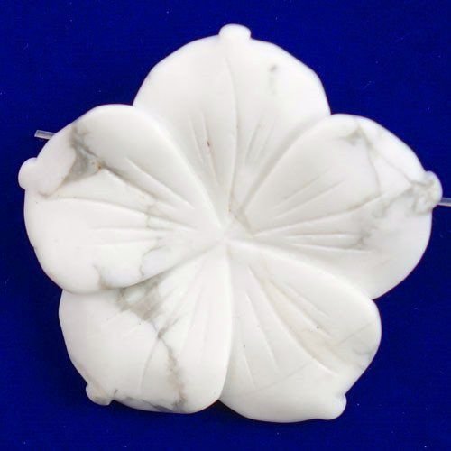 K0056 - Pandantiv, howlite, floare sculptata manual, alb gri, 41x40x8mm
