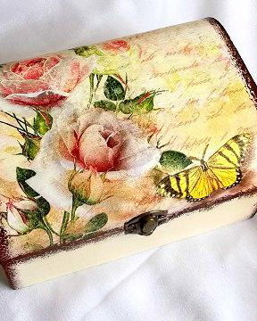 Cutie lemn decorata -trandafiri  32314