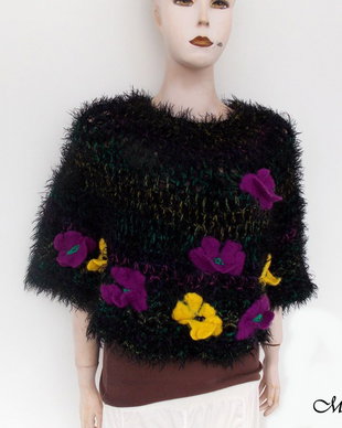 Vândut Poncho crosetat cu floricele imaslite 3D