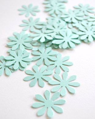 Confetti flori