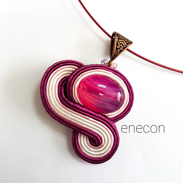 Pandantiv soutache siclam cu agat