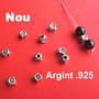 Distantier cub cu 4 laturi cu flori din argint antichizat aprox 4x4 mm