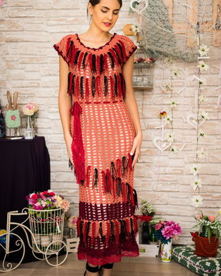 rochie crosetata cu franjuri si dantela