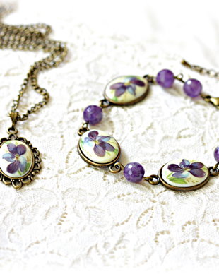 Set cu flori violet si ametist