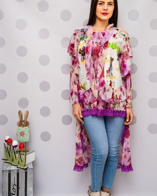 bluza acompaniata de o vestuta