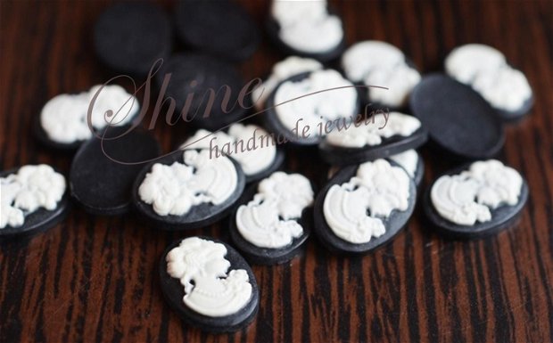Cabochon camee neagra, 13x18mm