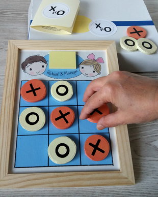 Joc X si 0 personalizat 27x21 cm handmade pictat