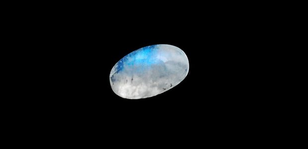 Moonstone  albastru oval - aprox  18 x 11.5 mm [ M7 ]