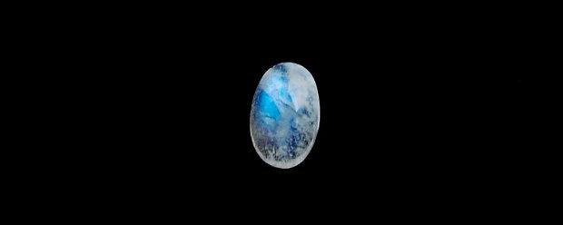 Moonstone  albastru oval - aprox  18 x 11.5 mm [ M7 ]