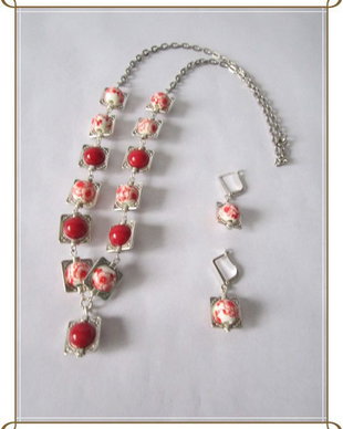 SET-MOUNTAIN JADE ROSU SI PORTELAN