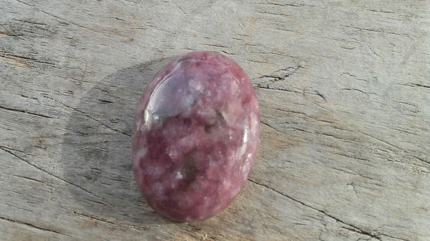 Cabochon lepidolit, 30x21 mm