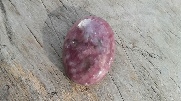 Cabochon lepidolit, 30x21 mm