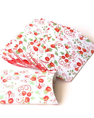 Cutiute pillow. Cutiute cu floricele.