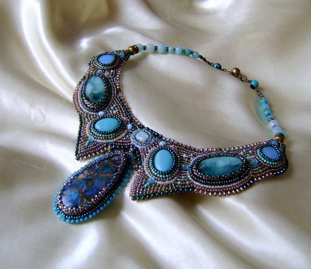 VANDUT !!! M/ Peruzele de demult /  Vintage item