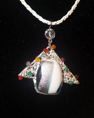 pandantiv unicat, din argint 999, cu cabochon de sticala de Muranos si agate colorate