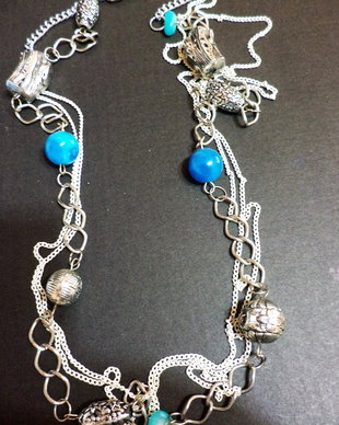 Colier din lanturi si margele acrilice -  blue summer