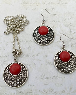 Set medieval alama & howlit rosu