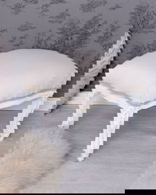 Scaunel din lemn masiv alb cu tapiterie crem