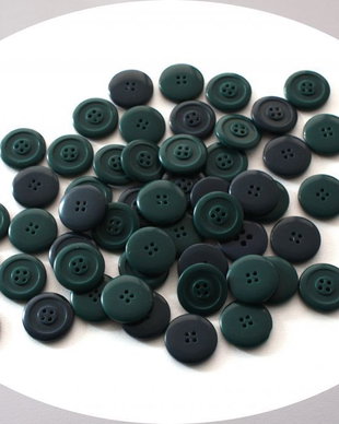 Nasturi din plastic. Nasturi rotunzi