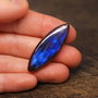 Cabochon Labradorit  marquise Albastru-movuliu - Superb!