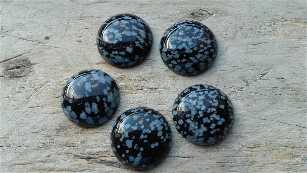 Cabochon obsidian, 25 mm
