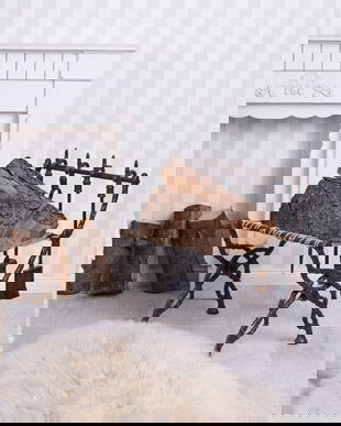 Suport din metal pentru lemne de foc si ustensile