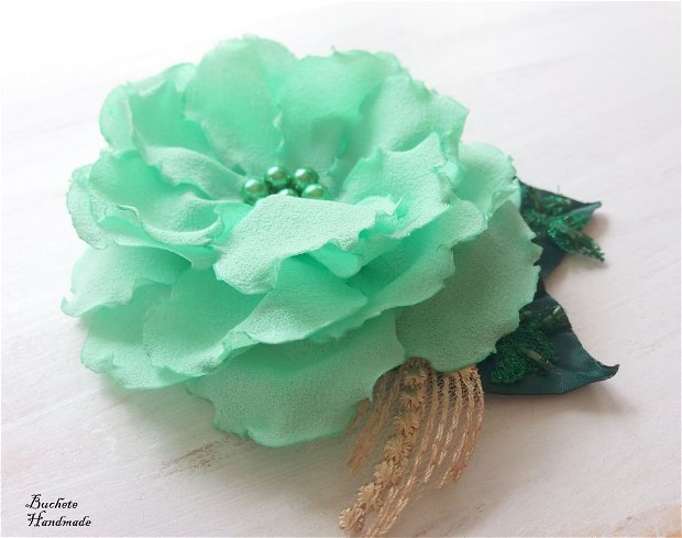 Brosa floare textila/Brosa verde jad