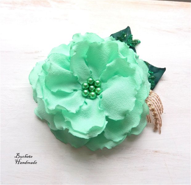 Brosa floare textila/Brosa verde jad