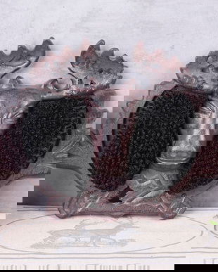 Suport maro din metal pentru pantofi