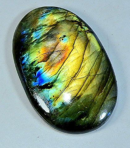 Cabochon labradorit