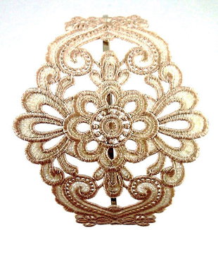 Cordeluta cu broderie motiv floare