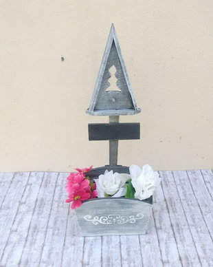 Suport ghiveci din lemn-decoratiune gradina
