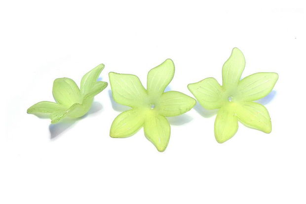 Margele din acril, frosted, floare, 27x7 mm, verzi