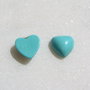 (2 bucati) Cabochon inimioara din turcoaz reconstituit aprox 12x12x5 mm