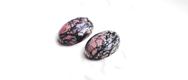 Pereche cabochoane rodonit   - G089
