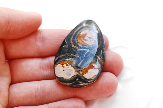 Cabochon  jasper orbicular