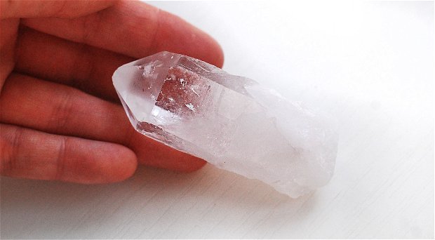 Cristal quartz brut - cu  imperfectiuni