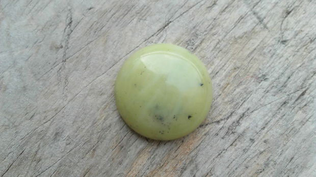 Cabochon jad lemon, 30 mm