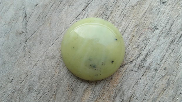 Cabochon jad lemon, 30 mm