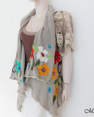 Cardigan de vara cu motiv floral impaslit