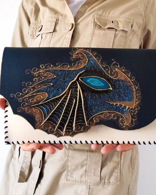 Poseta plic handmade unicat din piele naturala -Blue Dragon of Thrones 2.0