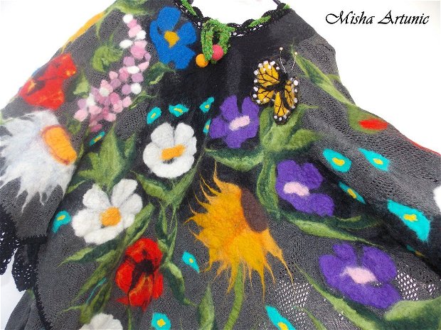 Vandut Poncho cu flori multicolore impaslite