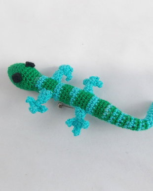 Vândut Brosa crosetata Salamandra
