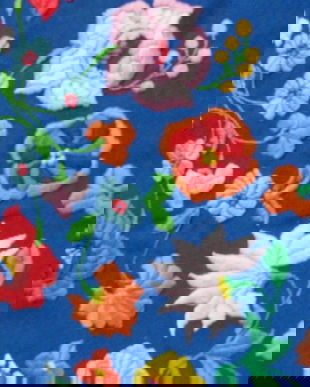 rez.Fata de masa brodata