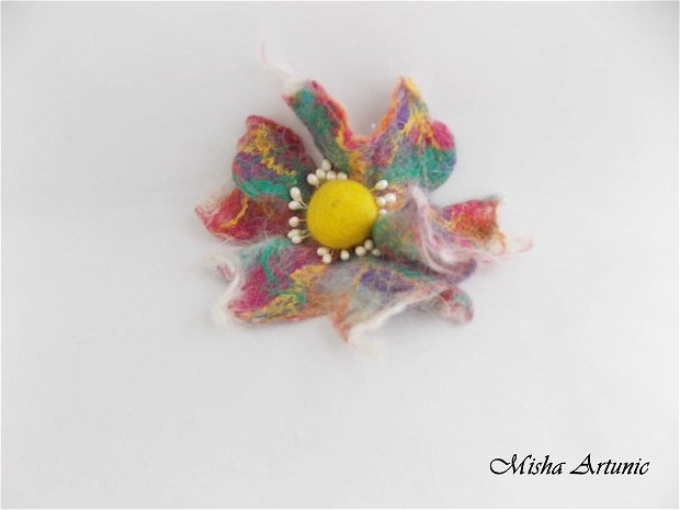 Vândut Brosa - floare colorata impaslita
