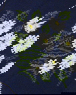 Fata de masa brodata