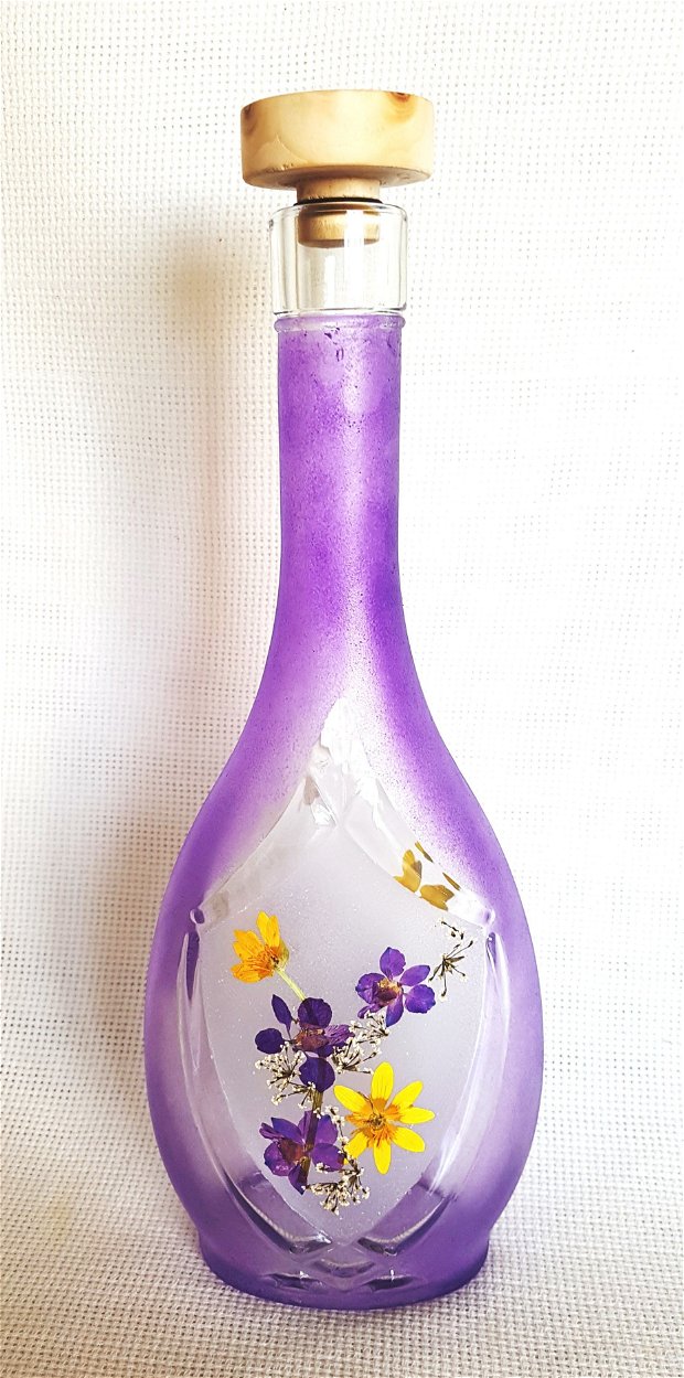 Sticla decorativa cu flori presate
