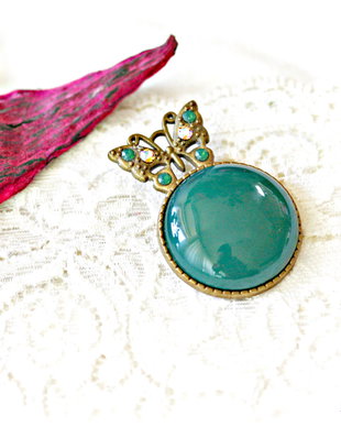 Brosa Fluture de agat verde